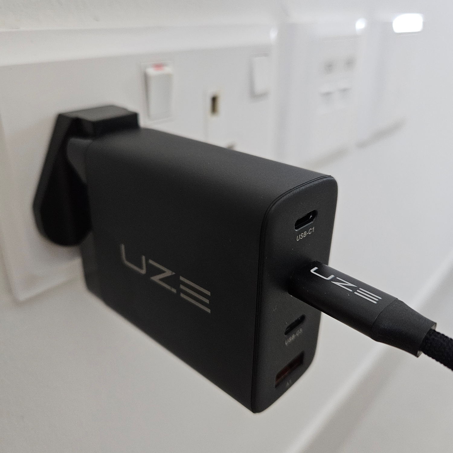 Why GaN chargers are better than traditional chargers? - UZE